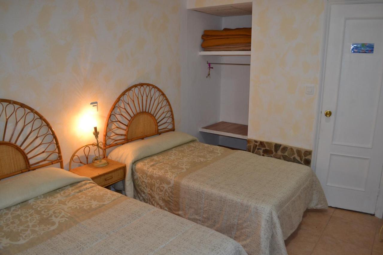 Albergue La Jarilla Plasenzuela المظهر الخارجي الصورة